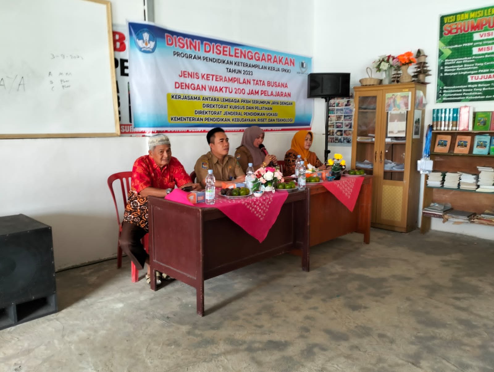 PKBM SERUMPUN JAYA GELAR KETRAMPILAN TATA BUSANA LEVEL 2